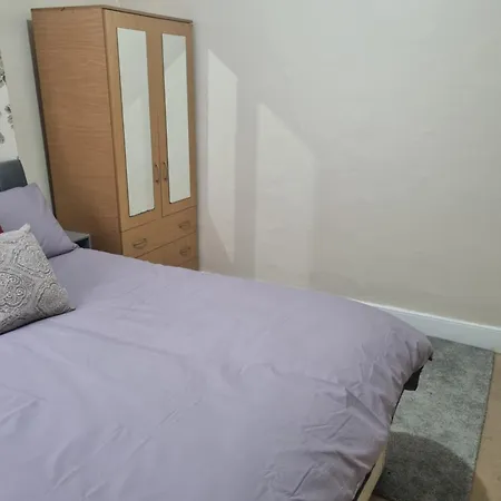 Private Rooms In Croydon London Thornton Heath Exterior photo