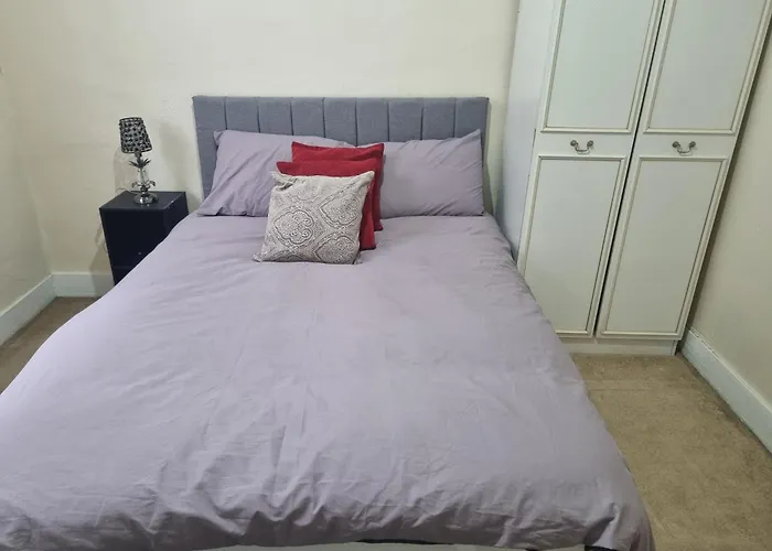 Private Rooms In Croydon London