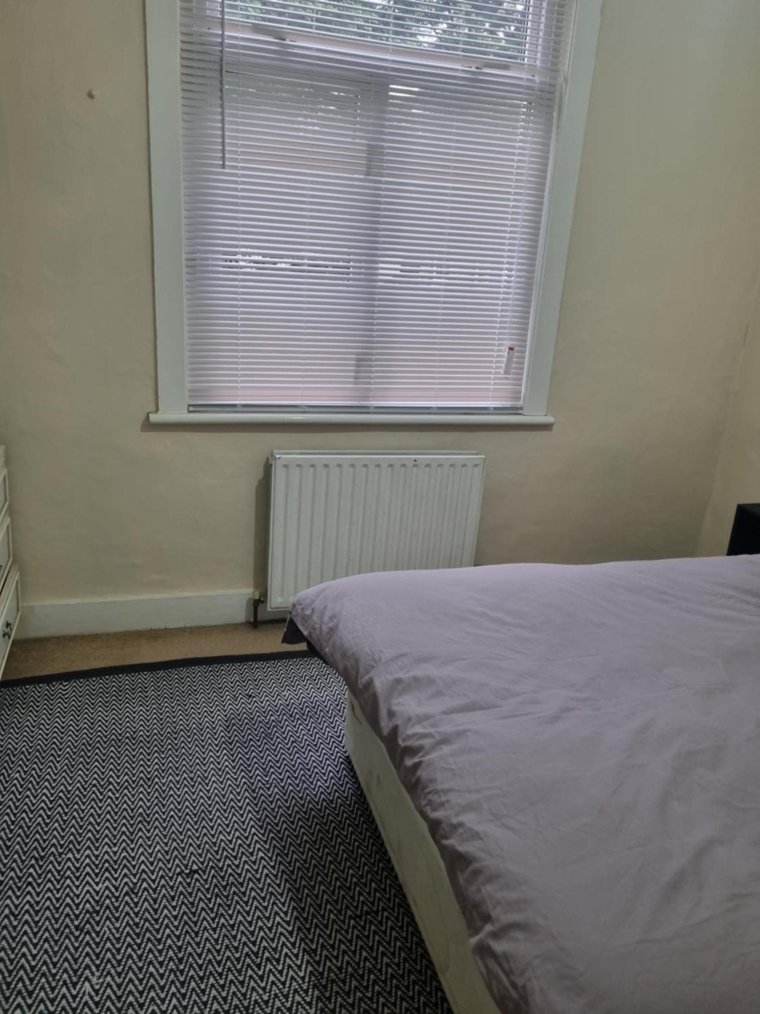 Private In Croydon London Homestay